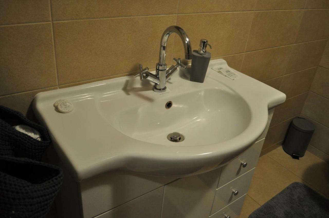 Sleep & Fly Apartment Otopeni Dış mekan fotoğraf